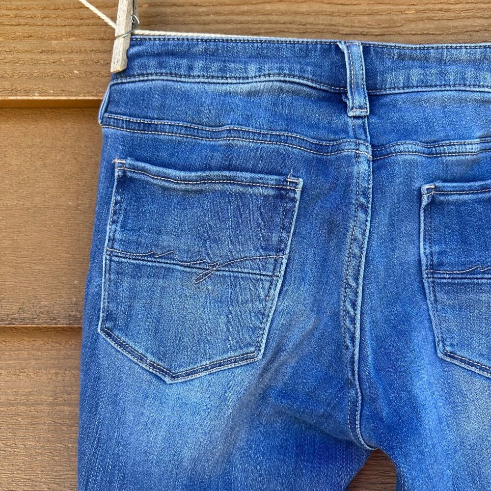 Soho Curvy Legging Jeans Distressed Ripped Denim Size 4 Medium Wash Cotton Blend - Picture 11 of 12